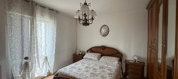 3 Schlafzimmer Haus in San Valentino in Abruzzo Citeriore, Italy, Nr. 329482 16