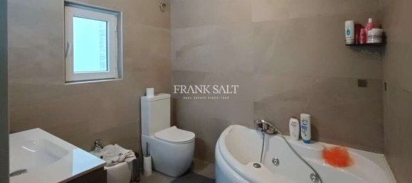 4 Schlafzimmer Stadthaus in Qormi, Malta, Nr. 1969 7