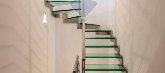 4 bedrooms Villa in Numana, Italy No. 64251 9