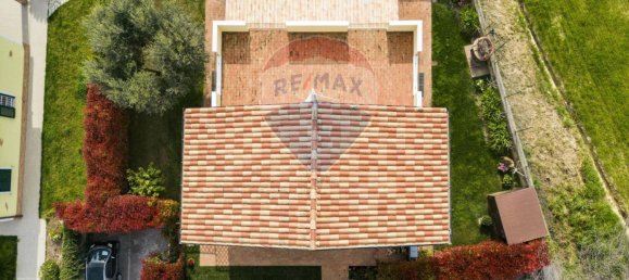 4 bedrooms Villa in Numana, Italy No. 64251 8