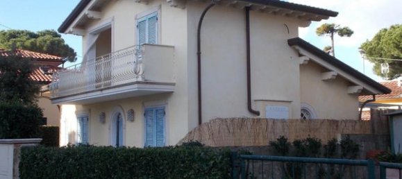 10 rooms Villa in Pietrasanta, Italy No. 198604 3