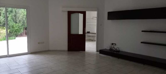 5 bedrooms Villa in Pentakomo, Cyprus No. 15257 6