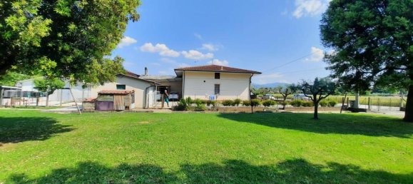 6 rooms Villa in Porcari, Italy No. 123194 2