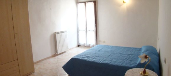 Studio in Spoleto, Italy No. 275602 3