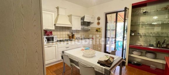 6 bedrooms Villa in Carrara, Italy No. 215043 18