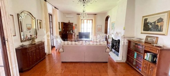 6 bedrooms Villa in Carrara, Italy No. 215043 12
