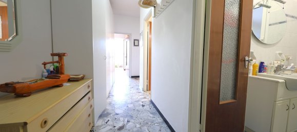 2-salle Penthouse à Loano, Italy No. 13525 13