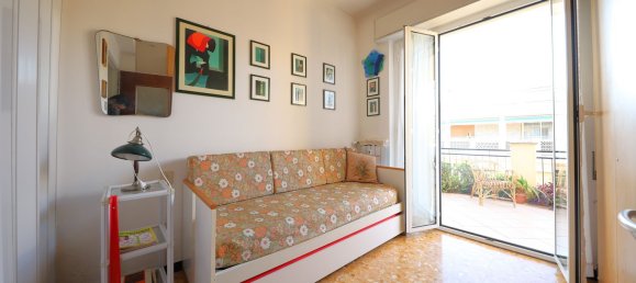 2-salle Penthouse à Loano, Italy No. 13525 16