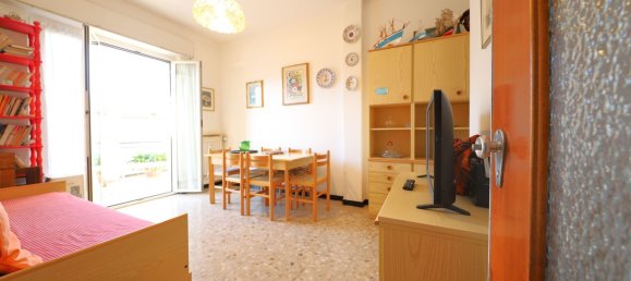 2-salle Penthouse à Loano, Italy No. 13525 6