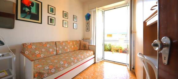 2-salle Penthouse à Loano, Italy No. 13525 17