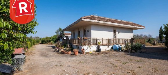 2 غرف نوم فيلا في Trepuzzi, Italy رقم 195744 39