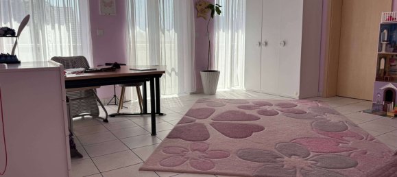 3 bedrooms House in Schweinfurt, Germany No. 272851 2