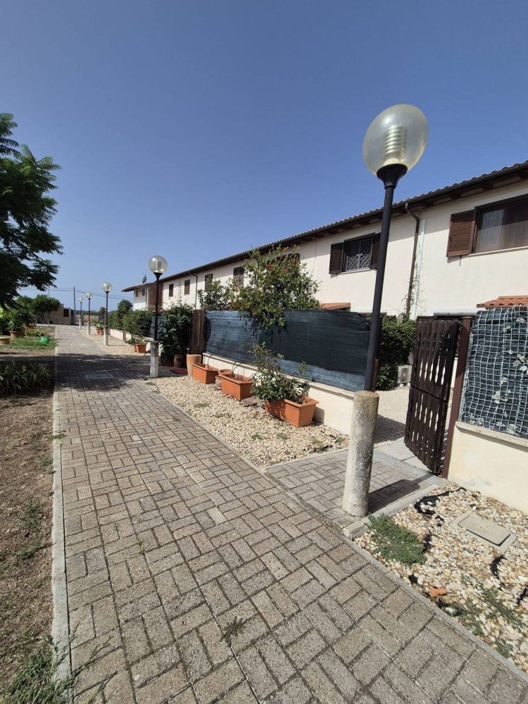 3 bedrooms House in Fiumicino, Italy No. 335044