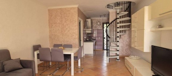 3 bedrooms House in Fiumicino, Italy No. 335044 9