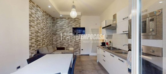 2 chambres Appartement à Bari, Italy No. 353197 4