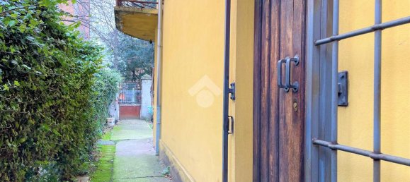 3 rooms House in Parma, Italy No. 129452 8