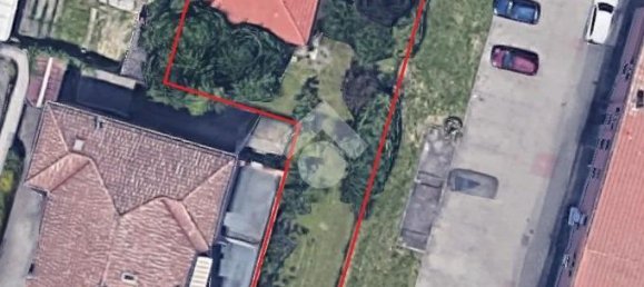 3 rooms House in Parma, Italy No. 129452 24