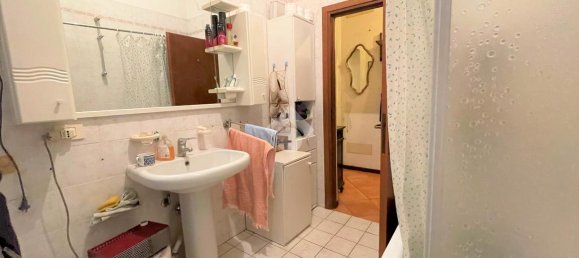 3 rooms House in Parma, Italy No. 129452 16
