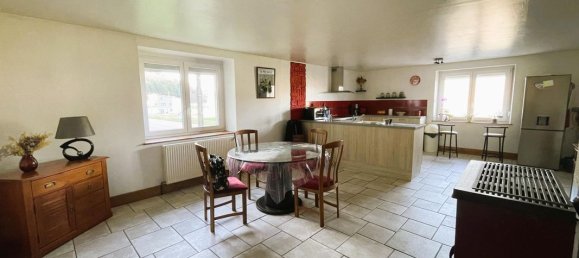 3 bedrooms House in Arches, France No. 83768 9