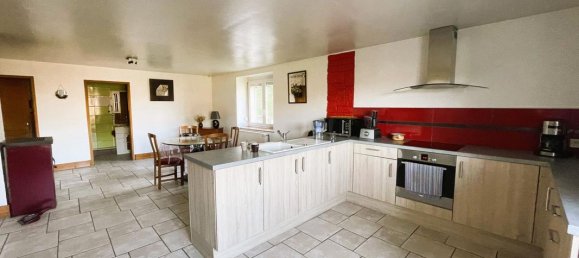 3 bedrooms House in Arches, France No. 83768 3