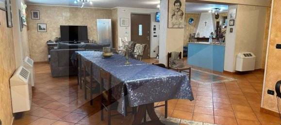 Вилла с 3 спальнями в Авеццано, Италия № 300911 27