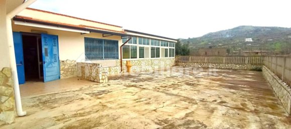 Вилла с 10 спальнями в Мизильмери, Италия № 191102 7