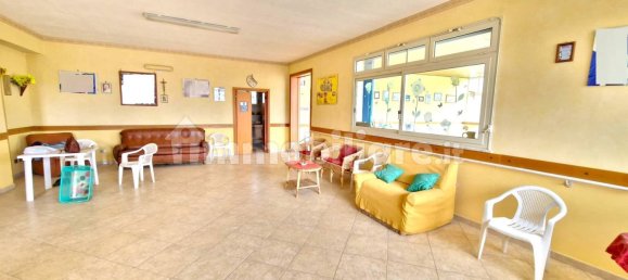 Вилла с 10 спальнями в Мизильмери, Италия № 191102 4