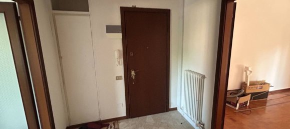 3 bedrooms Apartment in Mirandola, Italy No. 370216 6