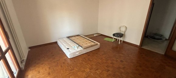 3 bedrooms Apartment in Mirandola, Italy No. 370216 5