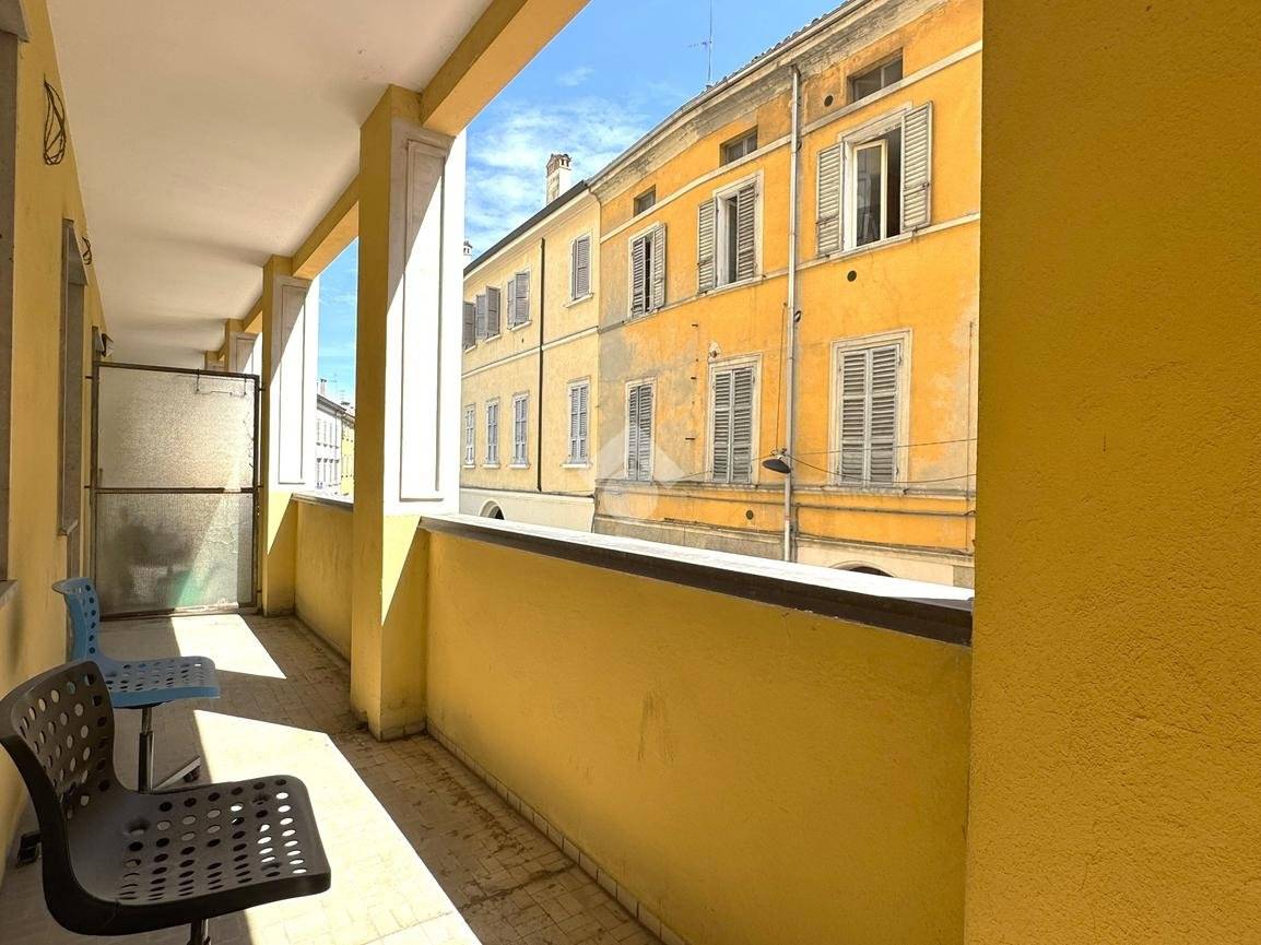2 bedrooms Apartment in Parma, Italy No. 286938
