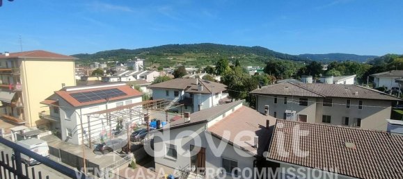 3 bedrooms Apartment in Montecchio Maggiore, Italy No. 380547 8