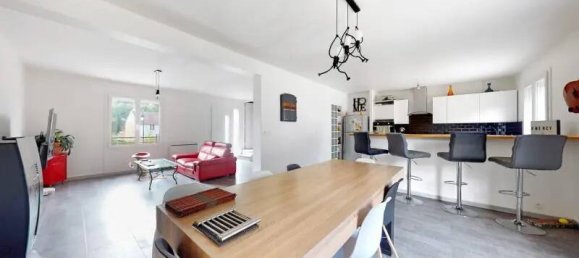 5 bedrooms House in Yvelines, France No. 326530 2