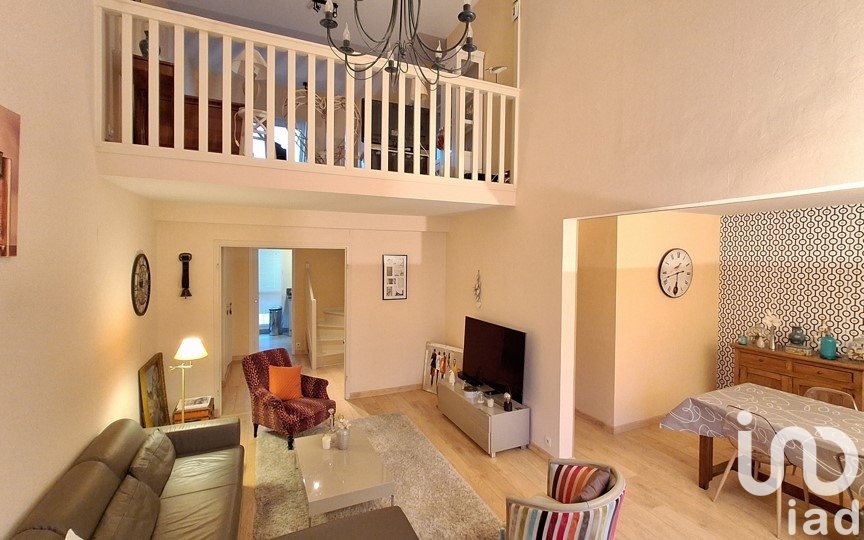 1 bedroom Duplex in Chartres, France No. 210054