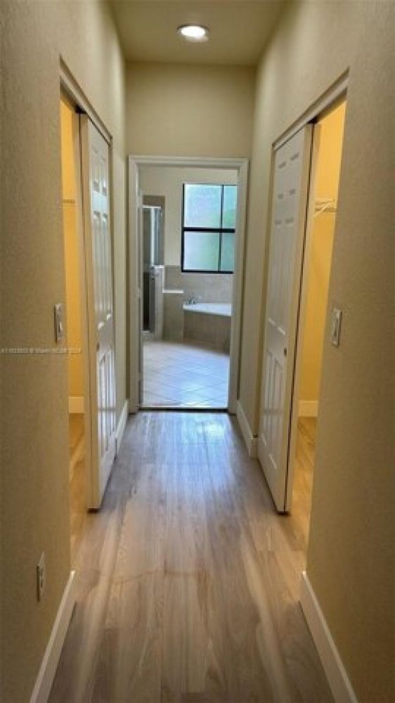 Casa de 4 dormitorios en Hialeah, USA No. 382479