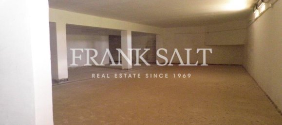  مستودع في Qormi, Malta 1350متر مربع رقم 13502 6