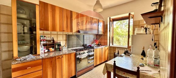 3 bedrooms Villa in Torricella in Sabina, Italy No. 352693 8