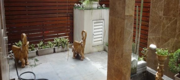 Villa de 4 dormitorios en Tay Ho, Vietnam No. 5505 5