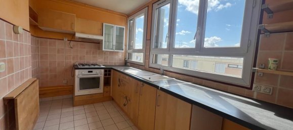 3 bedrooms Apartment in Le Plessis-Robinson, France No. 296574 2