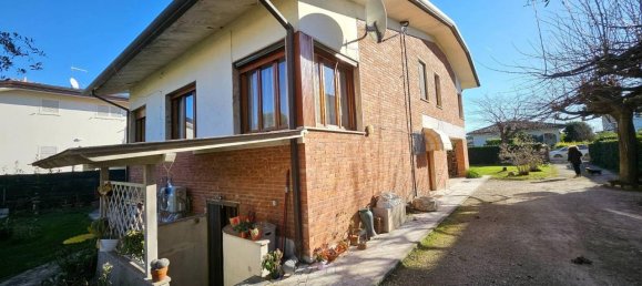 4غرفة فيلا في Forte dei Marmi, Italy رقم 86862 5