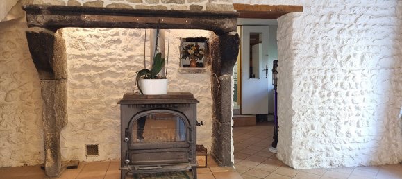 2 Schlafzimmer Haus in Puy-de-Dome, France, Nr. 289494 6