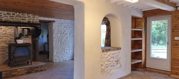 2 Schlafzimmer Haus in Puy-de-Dome, France, Nr. 289494 4