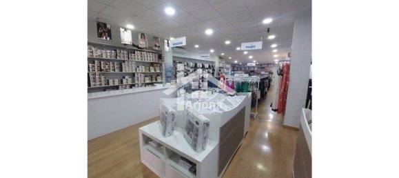 101m² Commercial property in Cordoba, Spain No. 152409 5