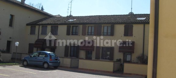 2 bedrooms House in Molinella, Italy No. 317377 2