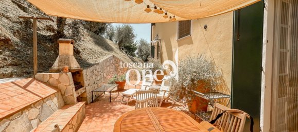 5 bedrooms Villa in Massarosa, Italy No. 80388 25