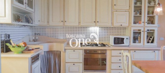 5 bedrooms Villa in Massarosa, Italy No. 80388 15