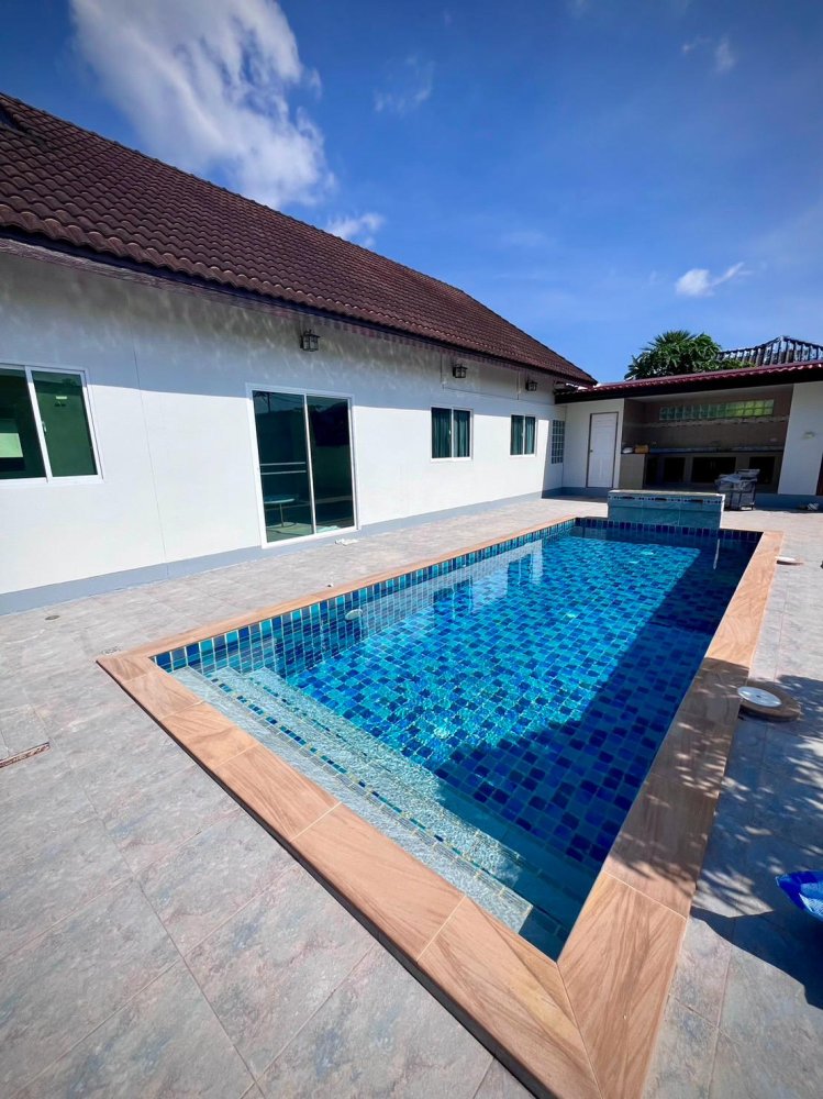 3 bedrooms Villa in Bang Tao, Thailand No. 11580
