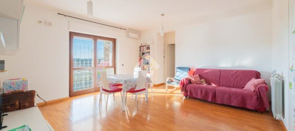 3 rooms Apartment in Rome, Italy No. 149412 4