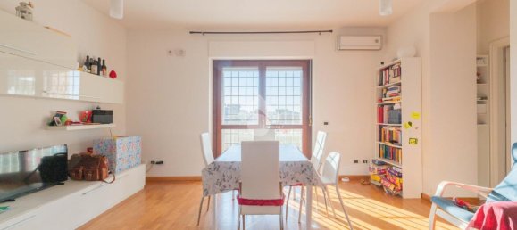 3 rooms Apartment in Rome, Italy No. 149412 3