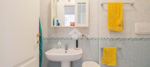 3 rooms Apartment in Rome, Italy No. 149412 10