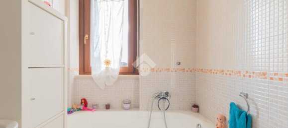 3 rooms Apartment in Rome, Italy No. 149412 15